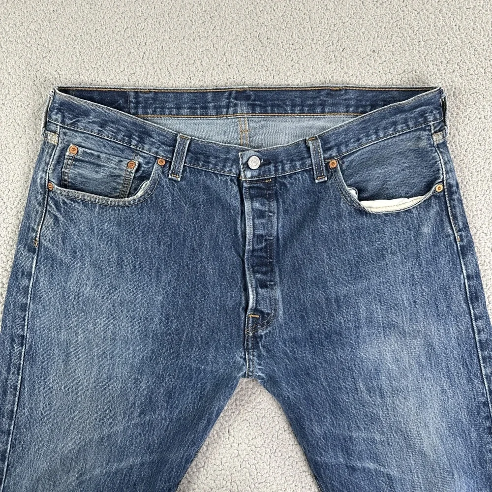Levi's 501 Button Fly Jeans Men 40x30 Blue Straight Medium Wash Cowboy Preppy‎